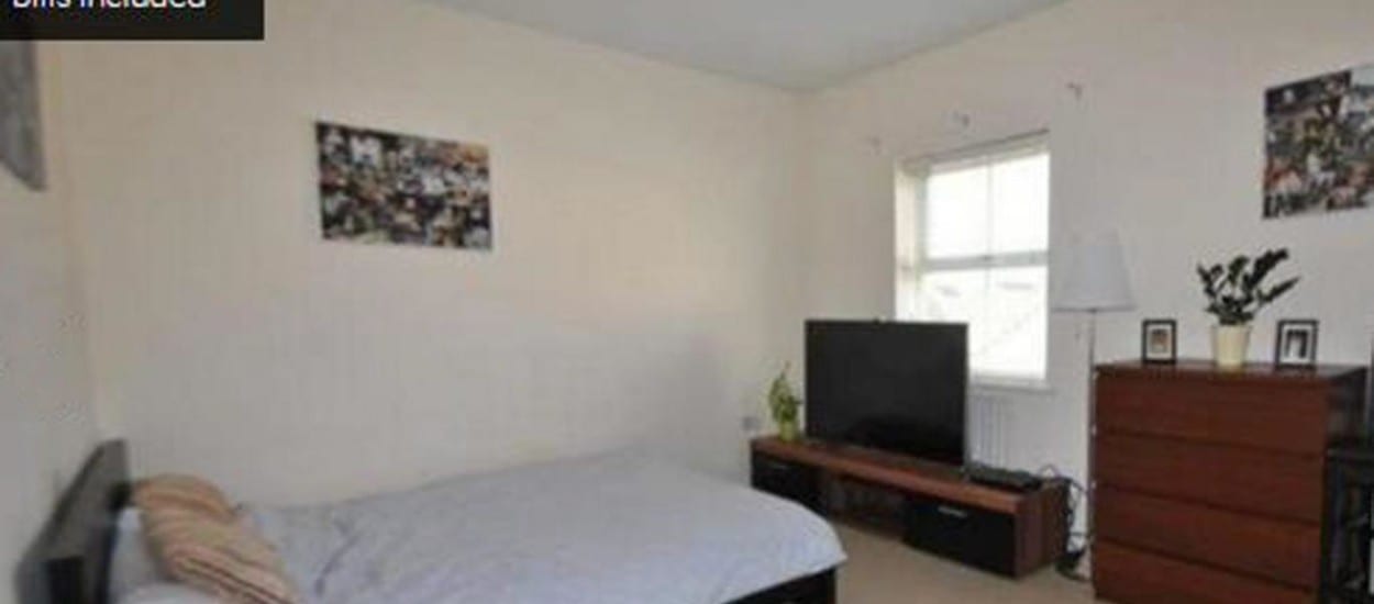 1 Bedroom Flat, En-suite, Gants Hill, East London. £1PCM….?