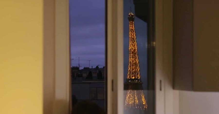 Guy can’t see the Eiffel Tower from his Bed, so he builds this awesome Periscope to see it [DIY ideas]