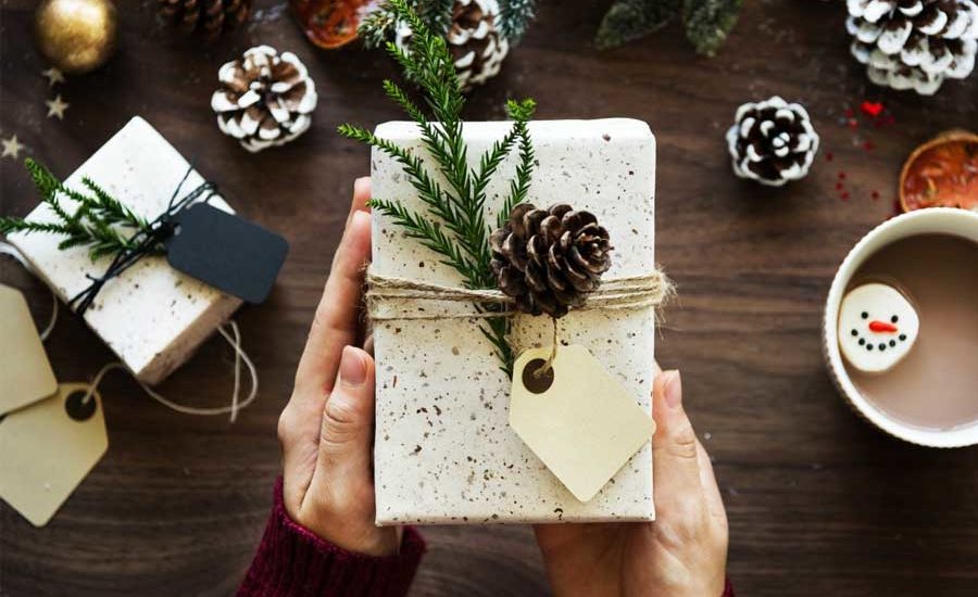 10 Cheap Christmas Gifts You Can Give (That Don’t Suck)
