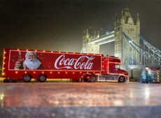 Coca-Cola Christmas Truck Tour Returns to the UK, Spreading Festive Cheer and Supporting a Great Cause 🎄 (Dates and Locations)